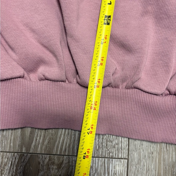 Nike Women's Mauve Cropped Sweatshirt - Picture 4 of 8